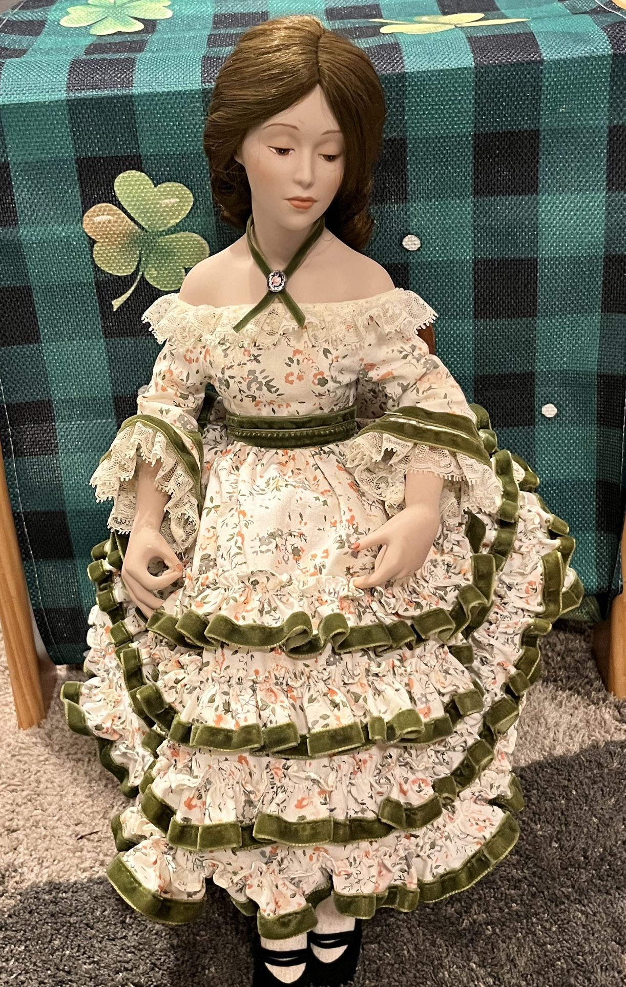 Danbury Mint Norman Rockwell THE SAMPLER Porcelain Doll With Sitting Chair
