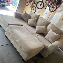 Large Sectional Couch From American Furniture 