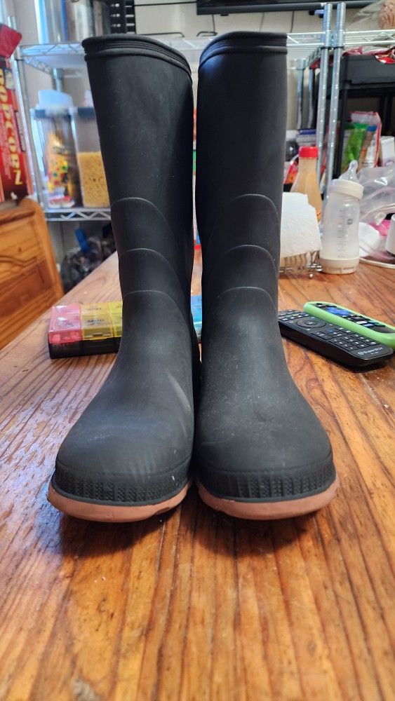 Youth Rain Boots Size 3