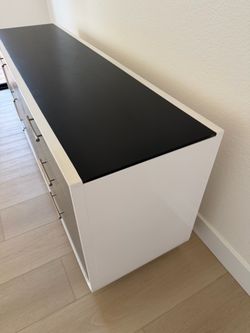 Custom Thingz Dresser