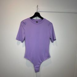 SHEIN Lilac Short Sleeve Thong Bodysuit – Size L