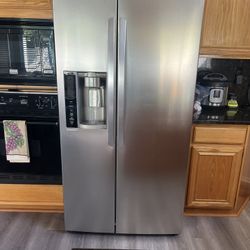 LG refrigerator 