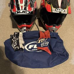 2 Dot Dirt Bike Helmets 