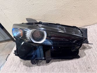 2020 to 2023 MAZDA CX30 RH HEADLIGHT LED