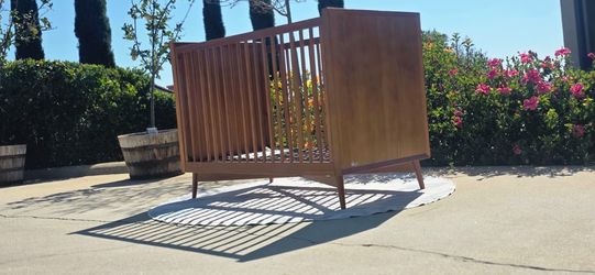 Baby crib