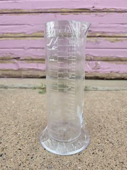 NEW Kalt 600 ml 21 oz Plastic Graduate Container