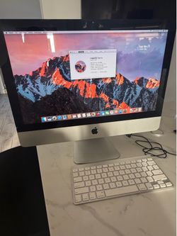iMac Desktop (Late 2009) 21.5 Inch! Fully Operational W/Wireless Keyboard