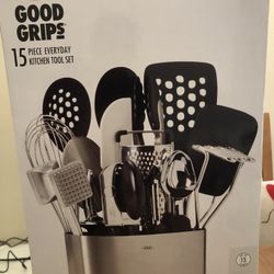 Oxo Good Grips 15 piece kitchen tool set 