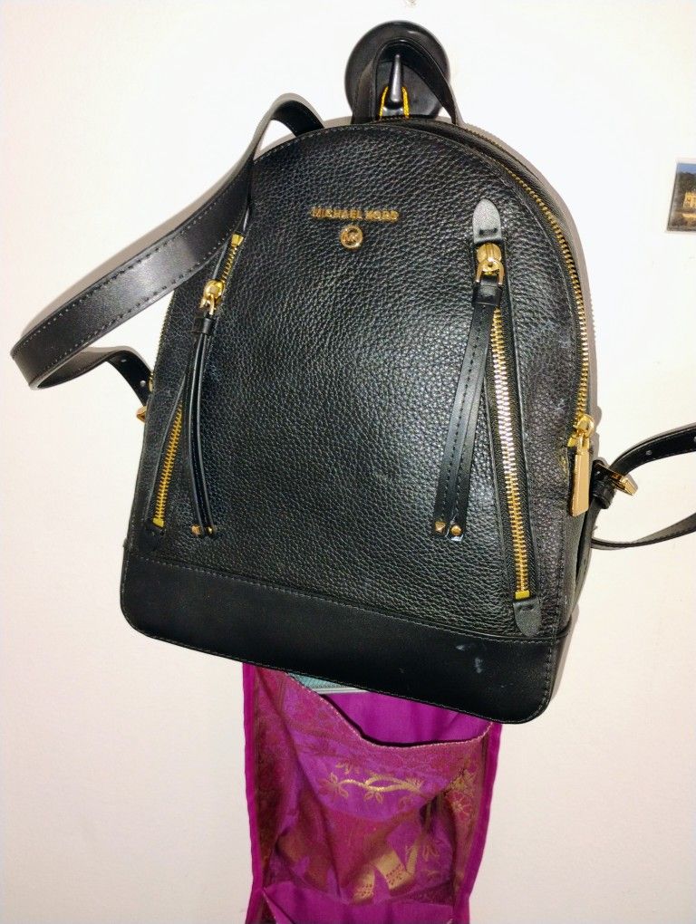 12" Mk Backpack Pickup Only Cash
