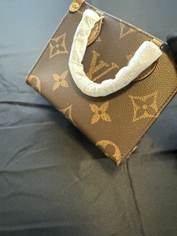 Louis Vuitton  Purse  On The go BB 