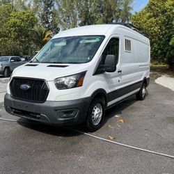 2022 Ford Transit-250