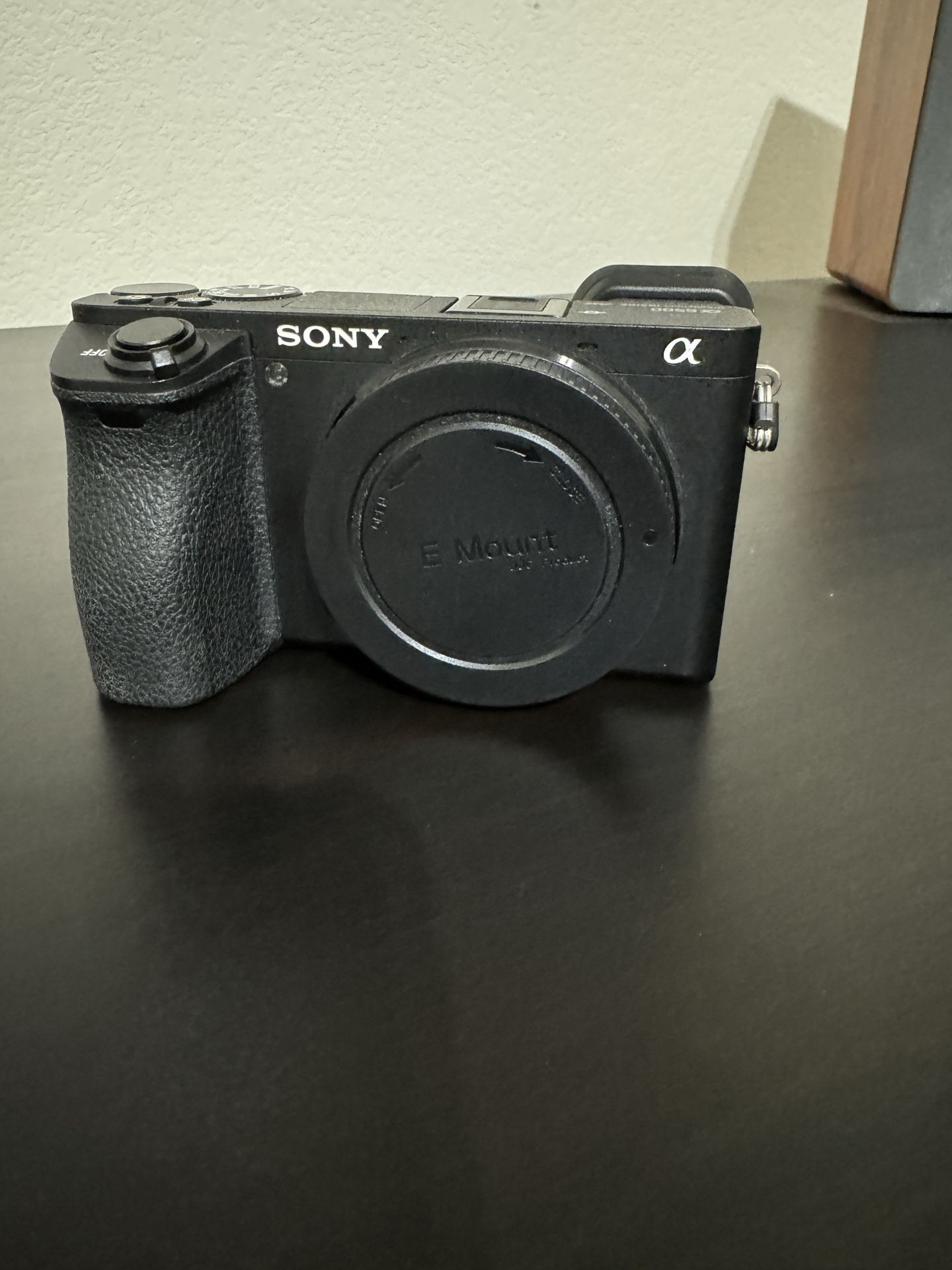 Sony A6500 16-50 OSS Lens