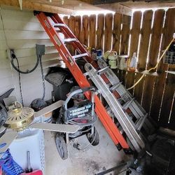 8ft Fiberglass  Step Ladder 