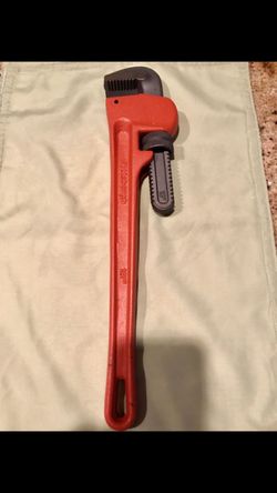 Pipe wrench 48 inches