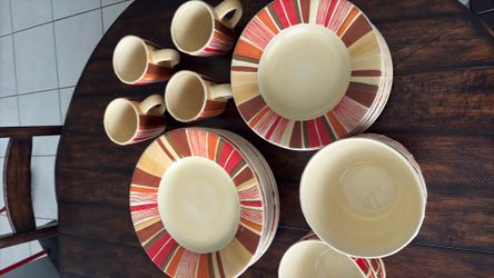 Pottery barn dishes