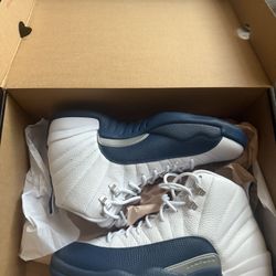 Jordan 12 "French blue"