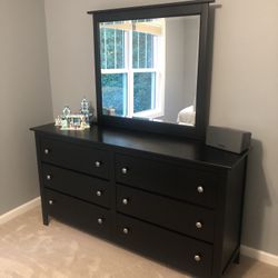 Dresser Cabinet 