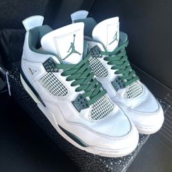 Jordan Retro 4’s