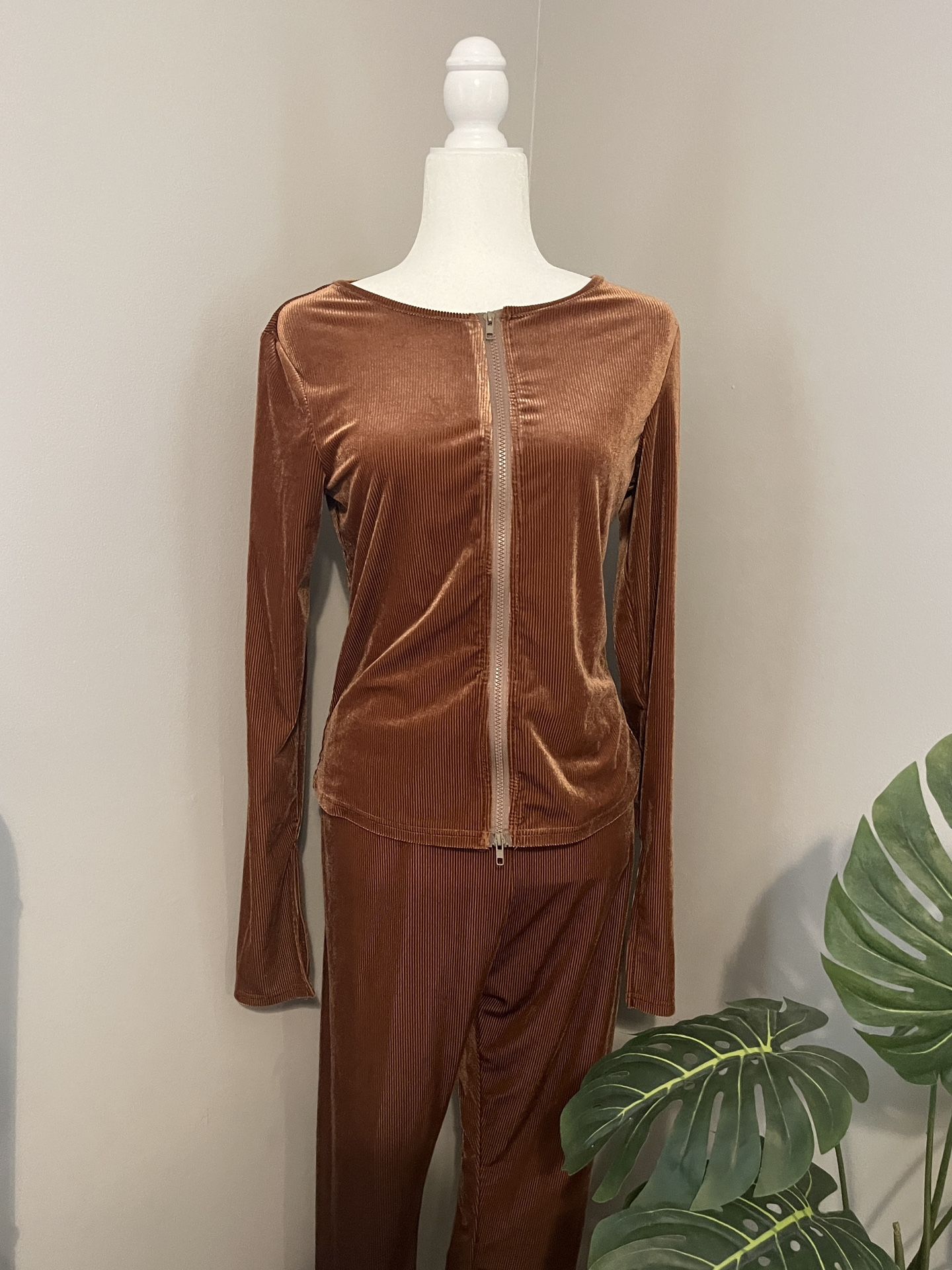 BUNDLE OF MATCHING SETS (LARGE)