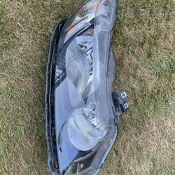 2011 Honda Civic lX right (passenger Side) Headlight With Bracket OEM