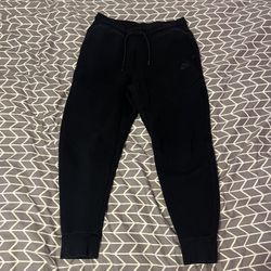 Black Nike Tech Fleece Pants Size M