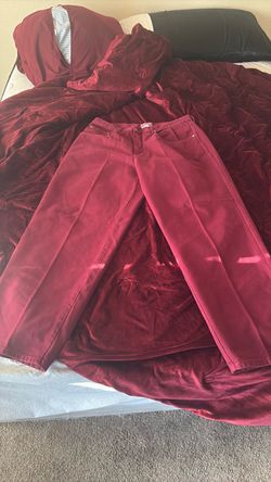 Burgundy Straight-guess jeans size 38 no stains glare from sunlight
