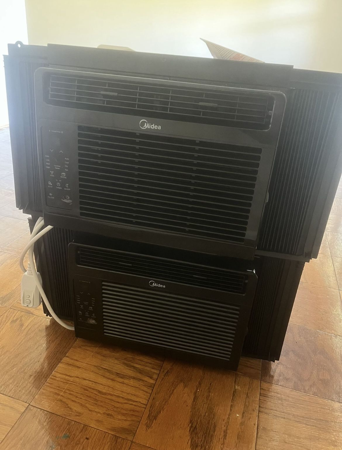 2 Midea Window Air Conditioning Unit 110 Each 
