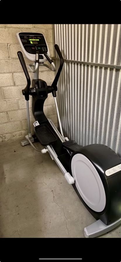 Precor Series 700 elliptical