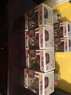 Kyrie pops