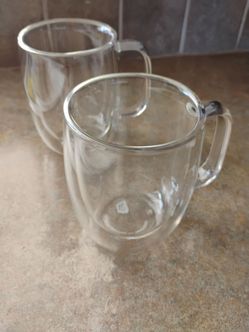 Zwilling J.A. Henckels 
2-Pc  Double Wall Glass Mug Set - 15 oz 
Great condition