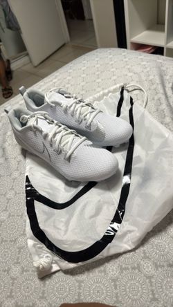 Vapor speed 3 footballs cleats