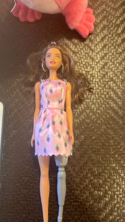 Barbie Fashionistas Prosthetic leg doll