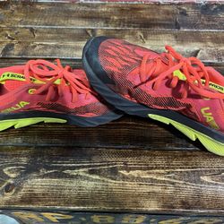 Under Armour Size 5.5 Youth