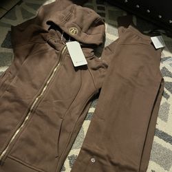 Lululemon Scuba Set Size 6 Color Brown 