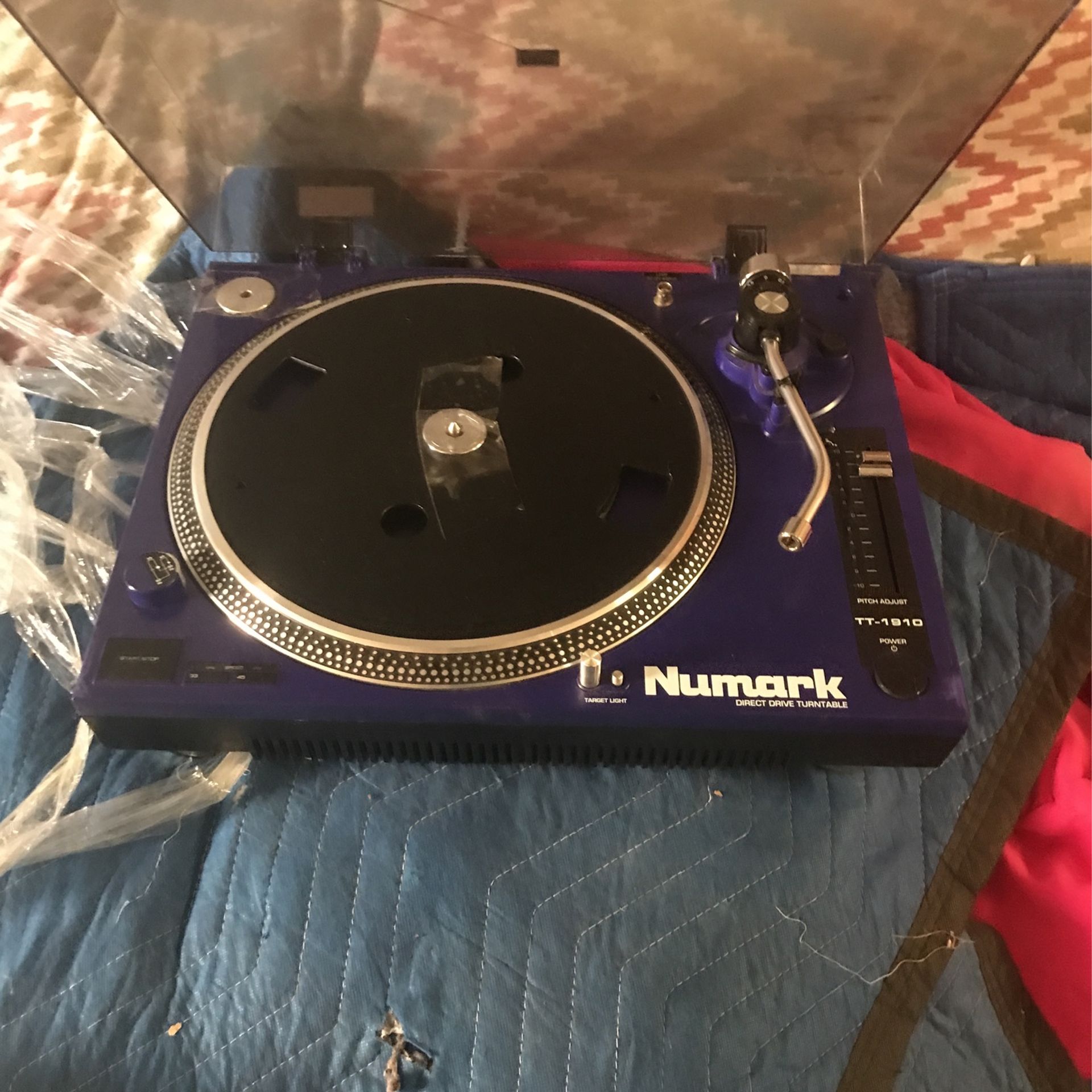 Numark Direct Drive TT 1910 Turntable