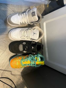 Boys shoe size 3 to 3.5