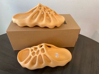 Yeezy 450 slide