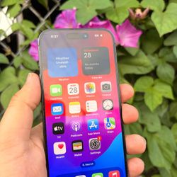 iPhone 15 Pro 256GB UNLOCKED / LIBERADO