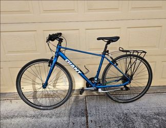 Giant Escape 3 (Medium) - Fresh Tune-Up / Ready to Ride + Rear Rack ($230)