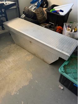 Husky tool box