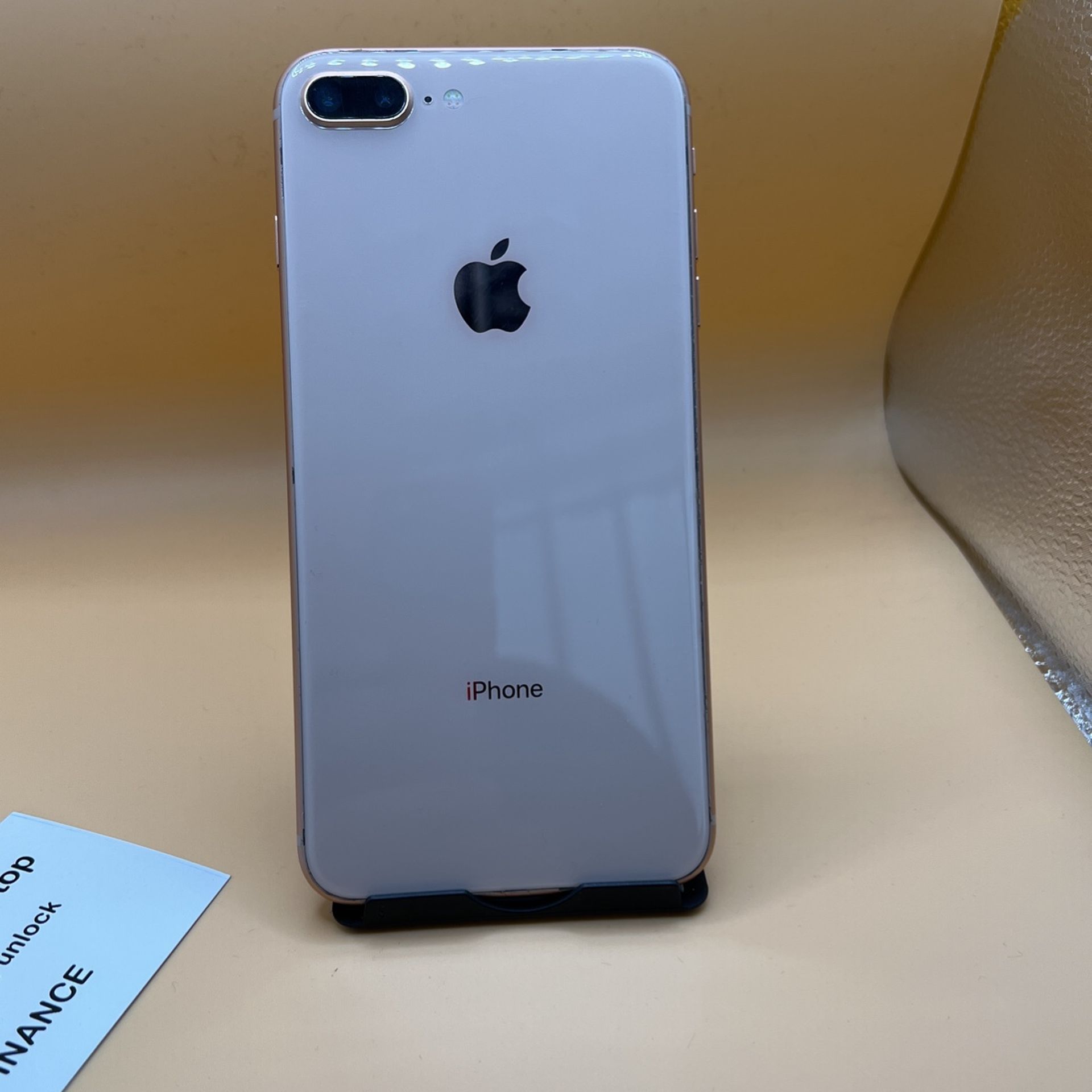 iPhone 📲 8 Plus 64gb Factory Unlock