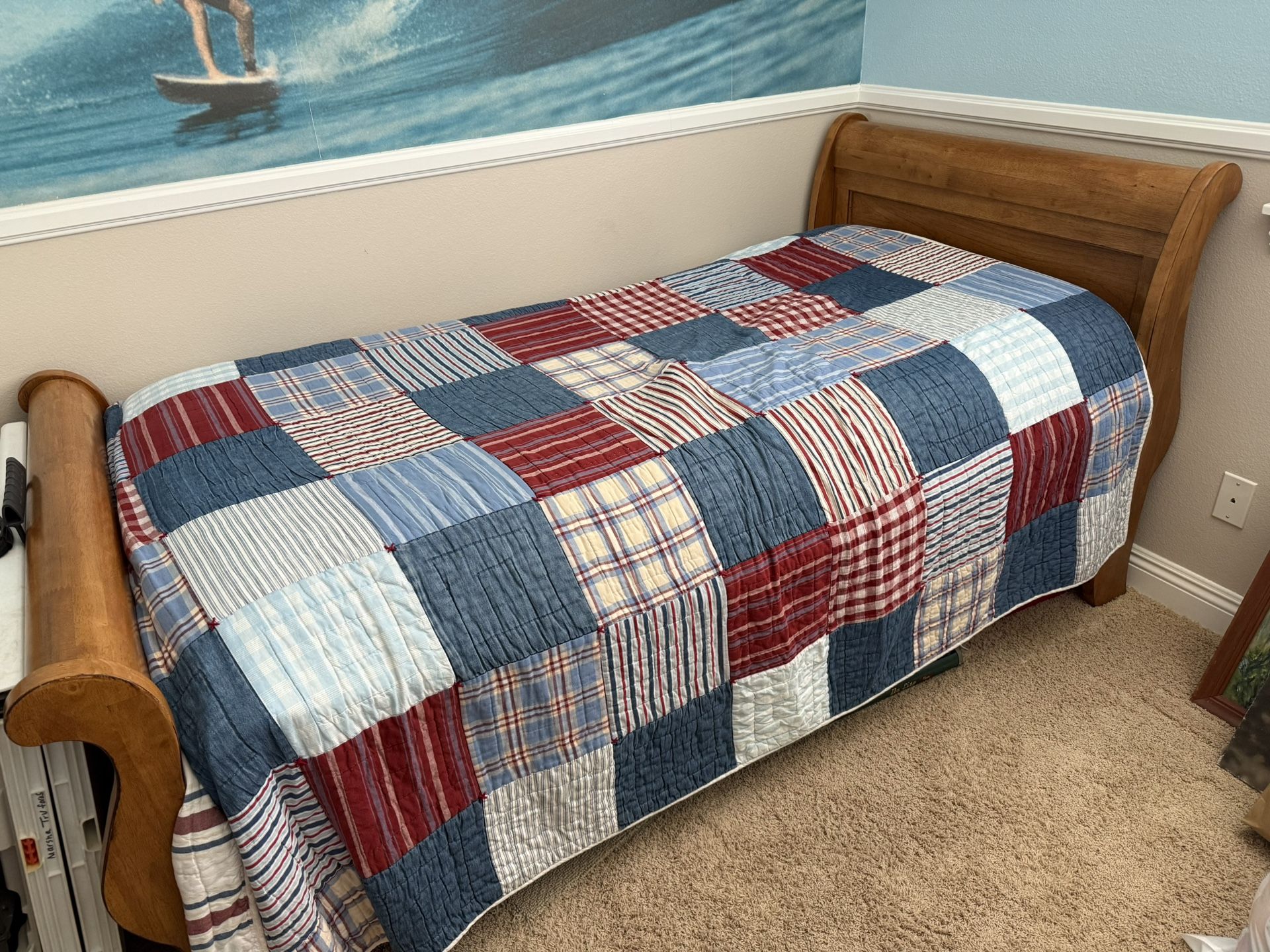 Bedroom Furniture Set