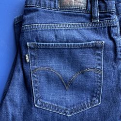 Levis Jeans Womens 28/6 Dark Blue Denim Pants 711 Skinny Low Rise Stretch Preppy