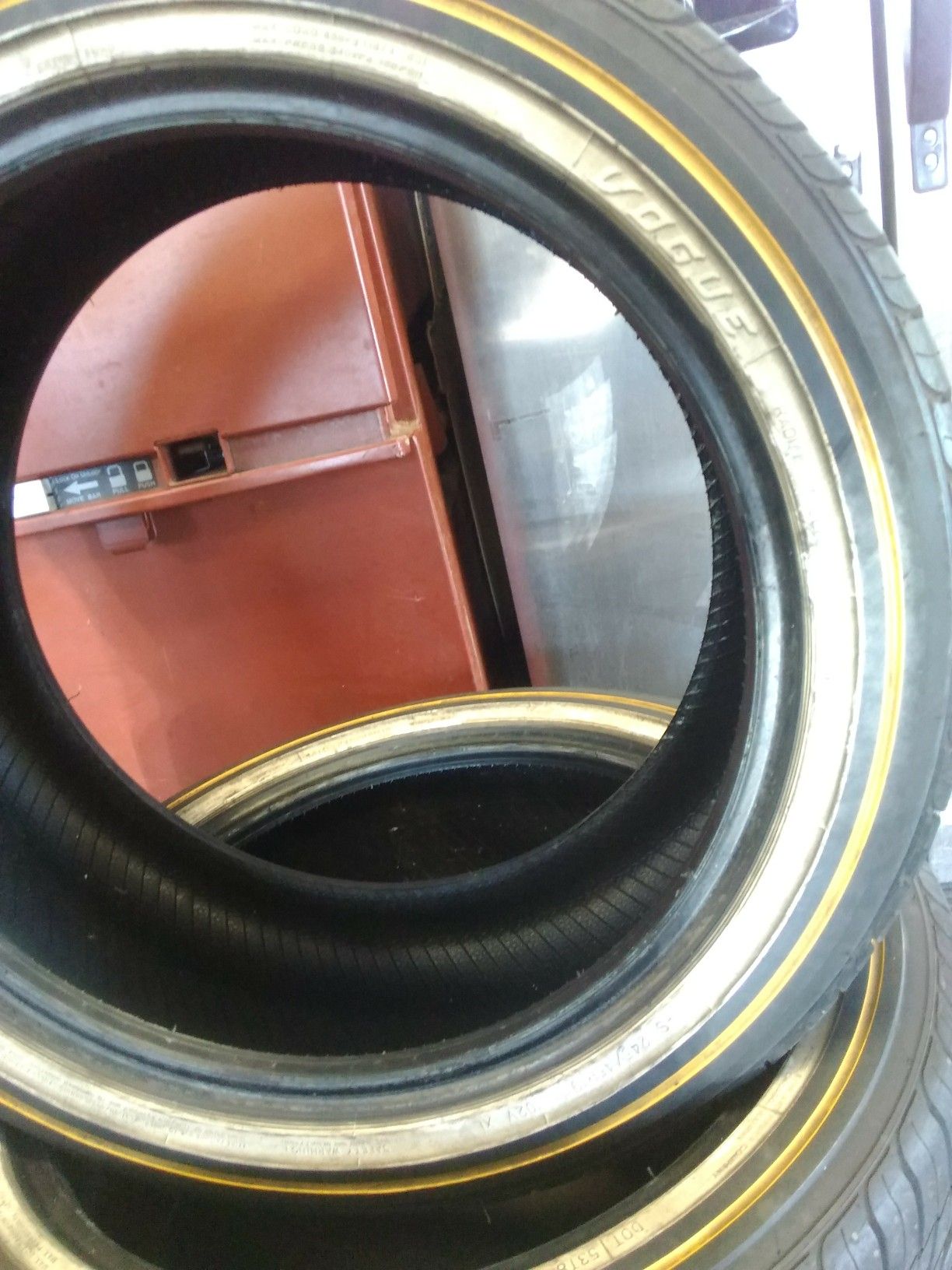 #43 3 Vogue Tire 245 45 19