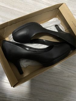Black Women Shoe Size 8W
