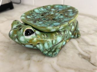 Mid Century Artisan Handcrafted Soap Sponge Holder Green Todd Frog Charming Ceramic Table Decor Signed 1970’s Collectible Centerpiece Retro Animal
