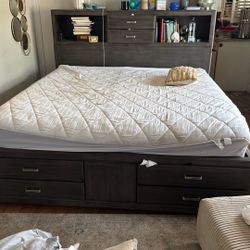 King Side Bed Frame With 8 Drawers For Storage 