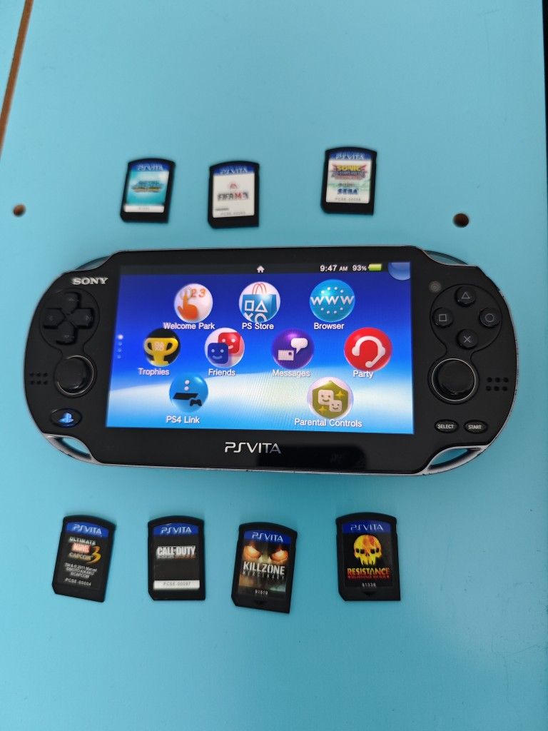 PS Vita + 7 games