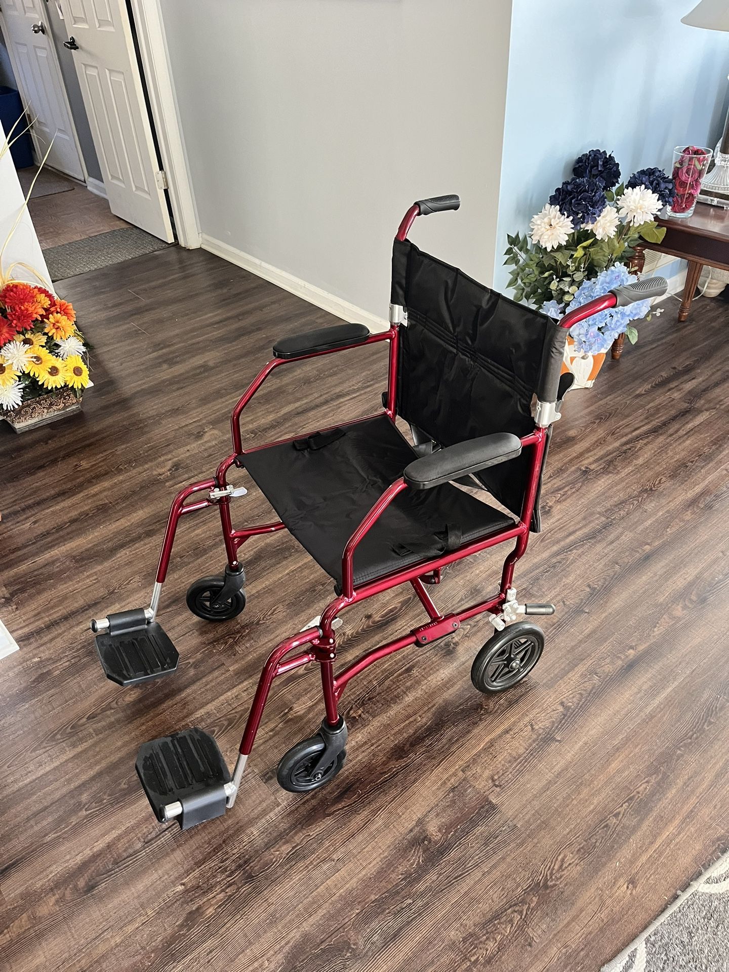 Lightweight Transport Wheelchair