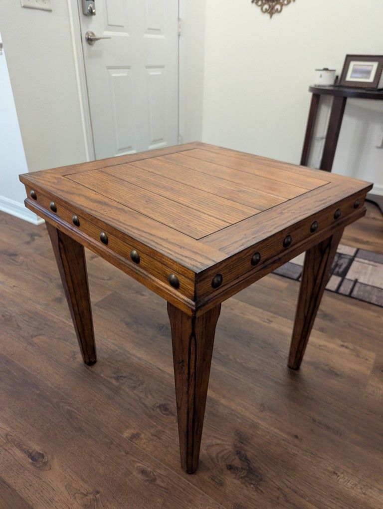 24" X 24" X 24" Heavy Duty Solid Wood End Table